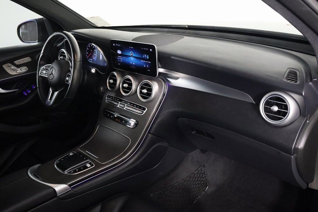 Used 2020 Mercedes-Benz GLC 300 4MATIC image 9