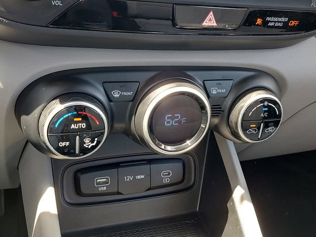 Used 2025 Hyundai Venue SEL FWD image 26