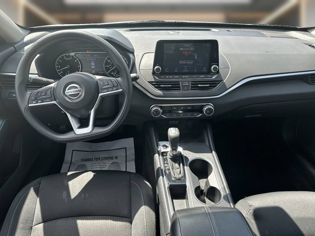 Used 2022 Nissan Altima 2.5 SV FWD image 12