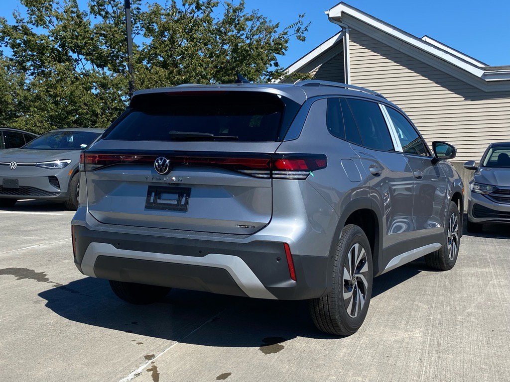 New 2025 Volkswagen Tiguan S image 3