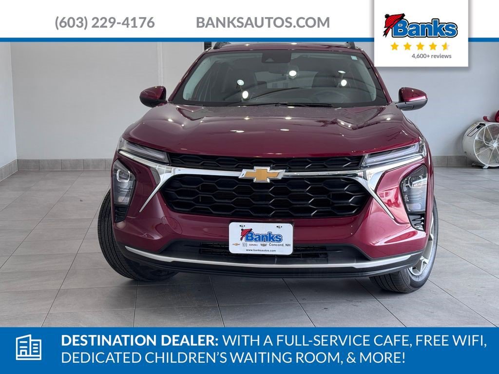 Certified 2025 Chevrolet Trax LT w/ LT Convenience Package image 3