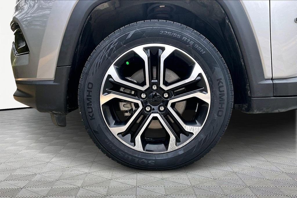 Used 2022 Jeep Compass Limited image 9