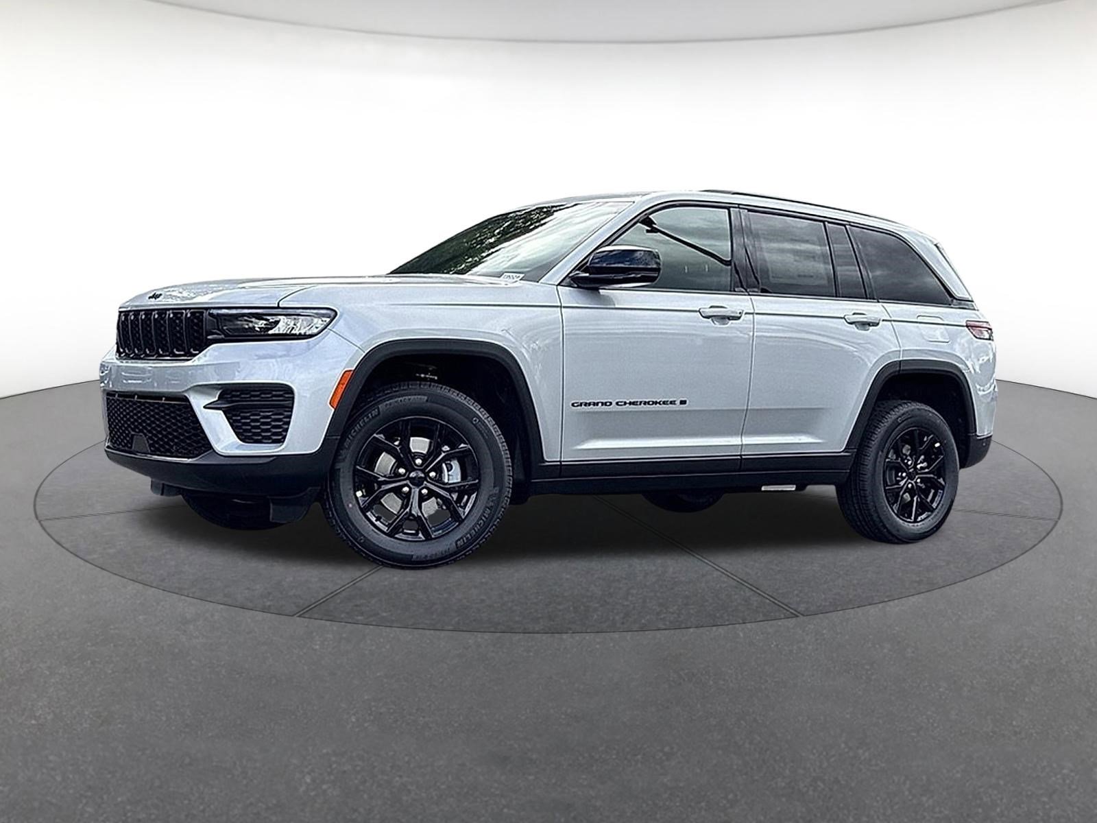 New 2025 Jeep Grand Cherokee Altitude AWD/4WD image 1