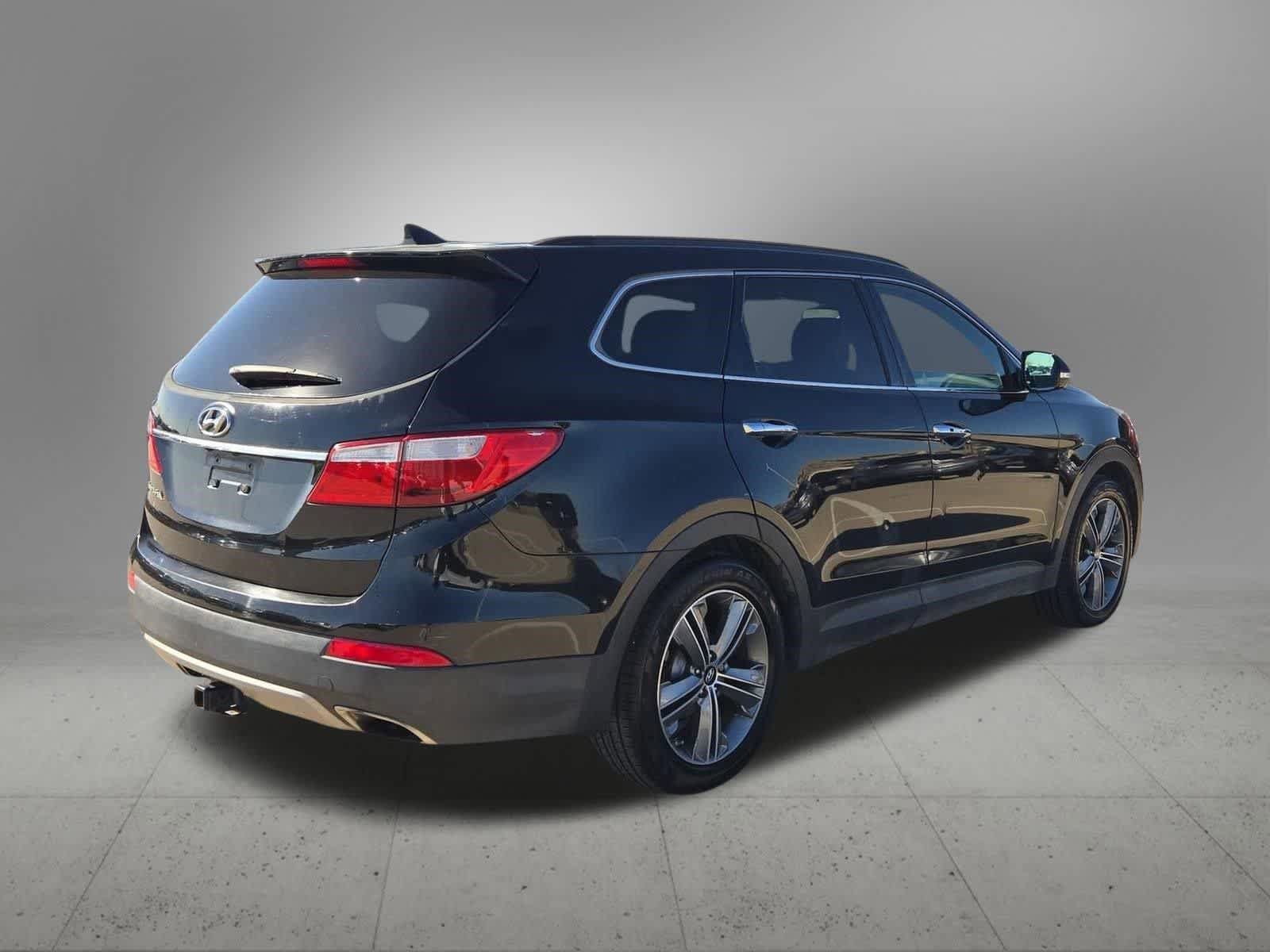 Used 2015 Hyundai Santa Fe GLS w/ Option Group 02 FWD image 6