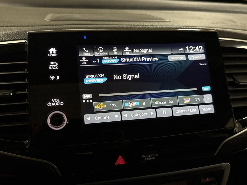 Used 2022 Honda Pilot Touring image 14