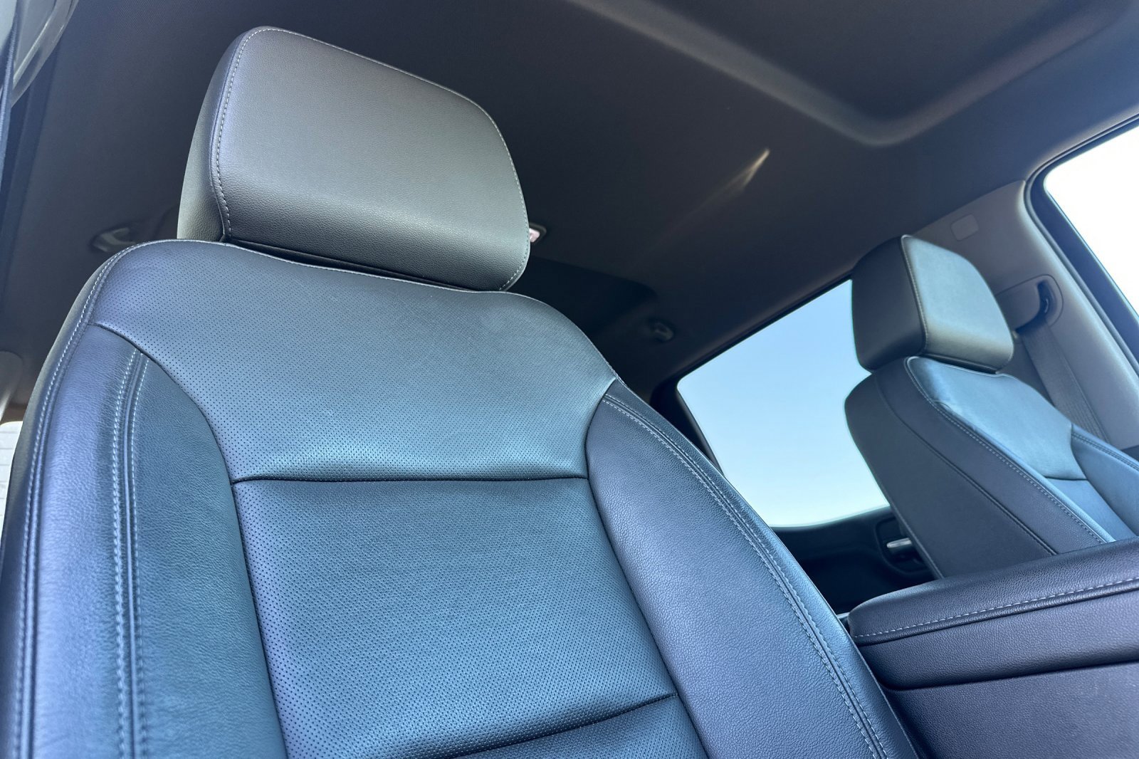 Used 2020 GMC Sierra 1500 SLT w/ SLT Premium Plus Package image 17