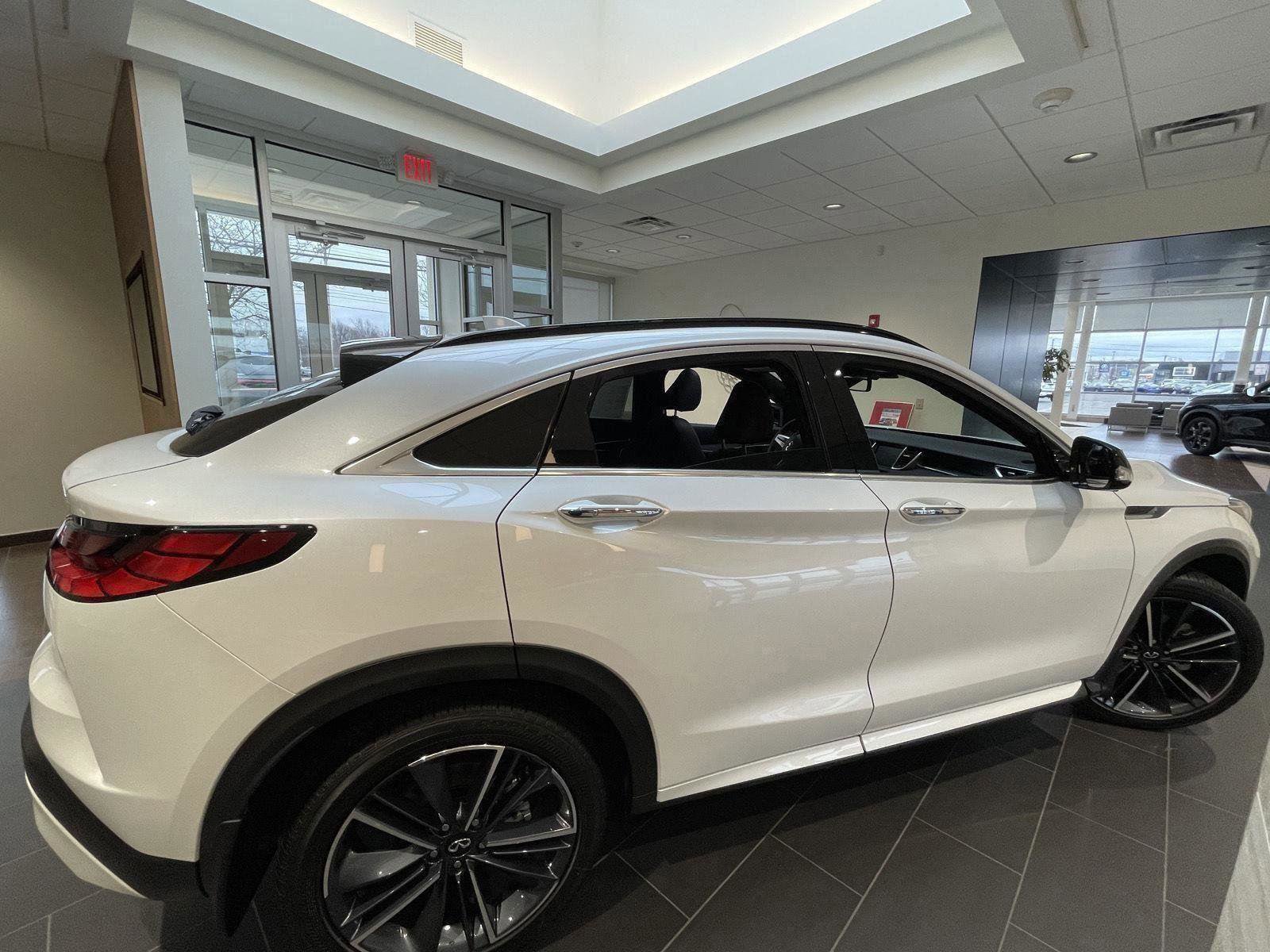New 2025 INFINITI QX55 Sensory w/ Lighting Package AWD/4WD image 9