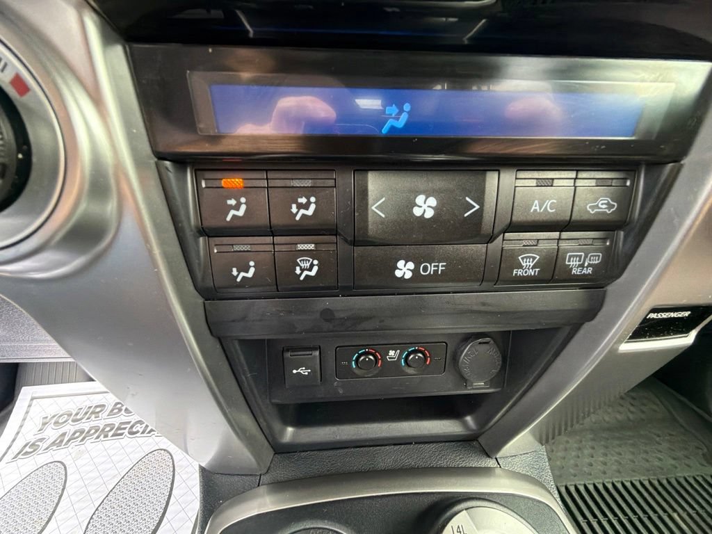 Used 2024 Toyota 4Runner Limited AWD/4WD image 38