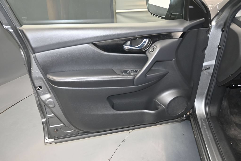 Used 2019 Nissan Rogue Sport SV AWD/4WD image 21