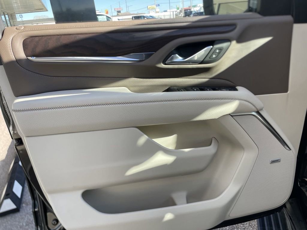New 2024 GMC Yukon Denali w/ Denali Reserve Package image 12