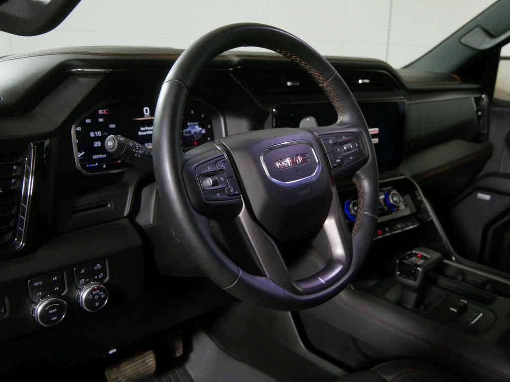 Used 2024 GMC Sierra 1500 AT4 w/ AT4 Premium Package AWD/4WD image 12