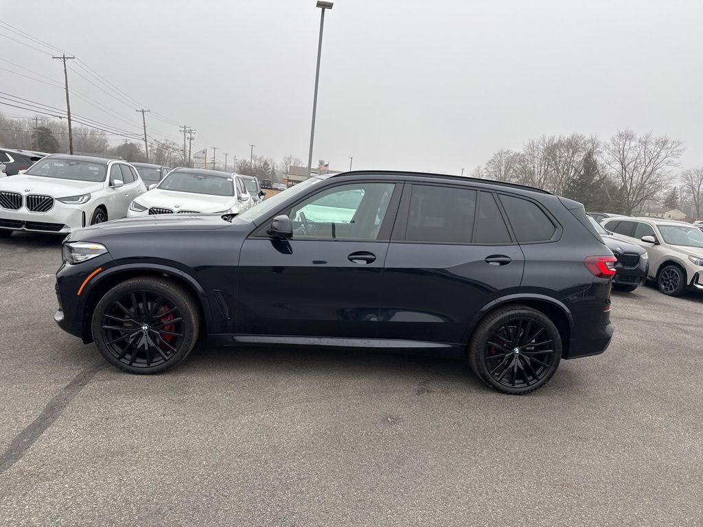 Used 2022 BMW X5 xDrive40i w/ M Sport Package image 4