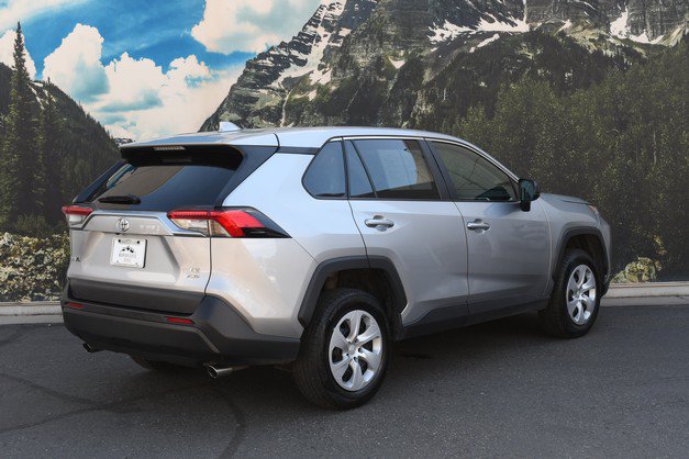 Certified 2024 Toyota RAV4 LE AWD/4WD image 3