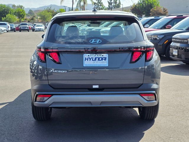 New 2026 Hyundai Tucson SE image 6
