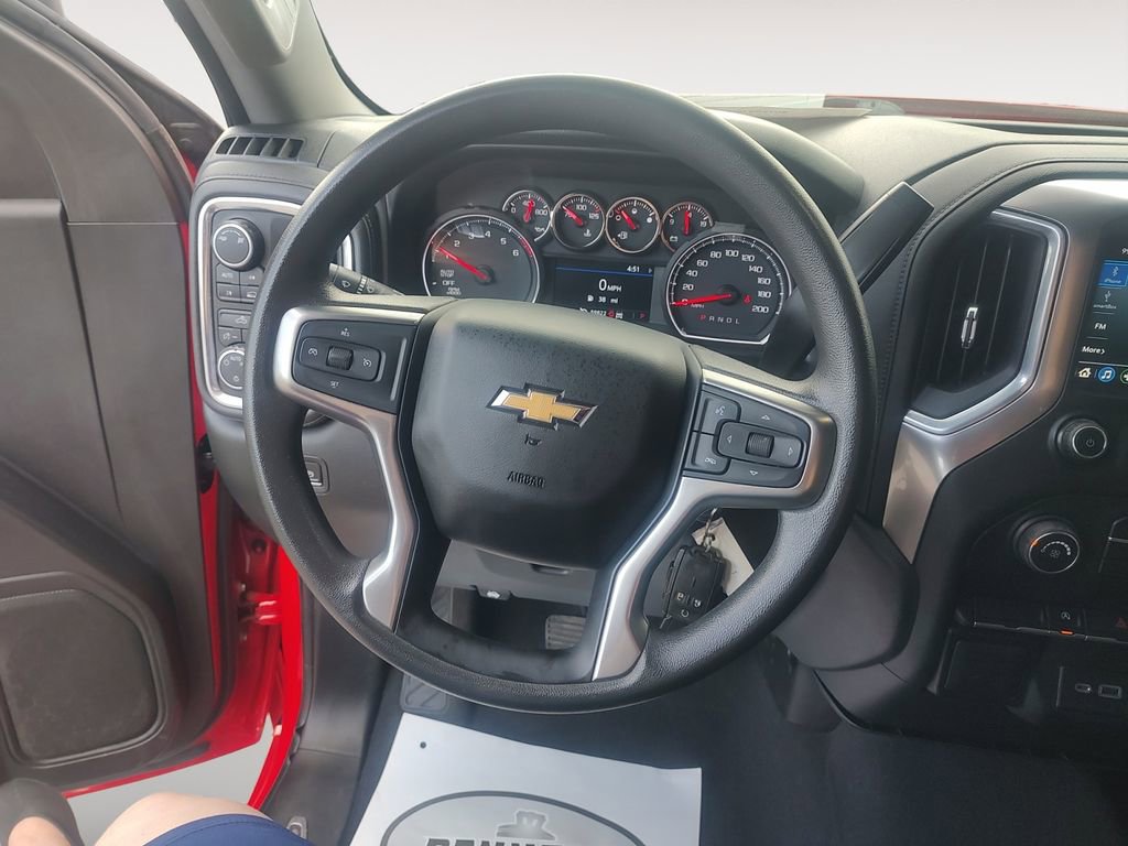 Used 2019 Chevrolet Silverado 1500 LT AWD/4WD image 12