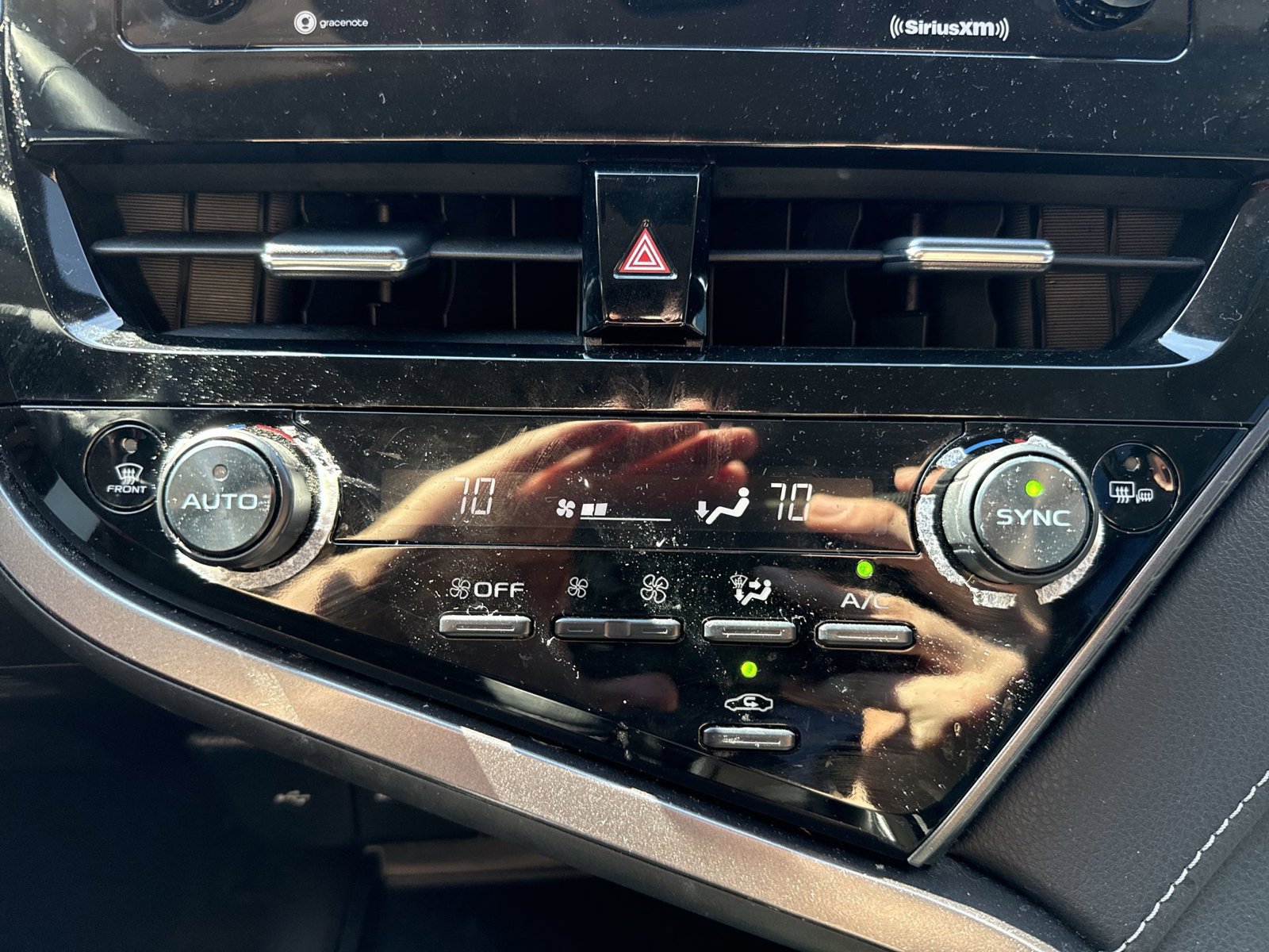 Used 2024 Toyota Camry SE FWD image 19