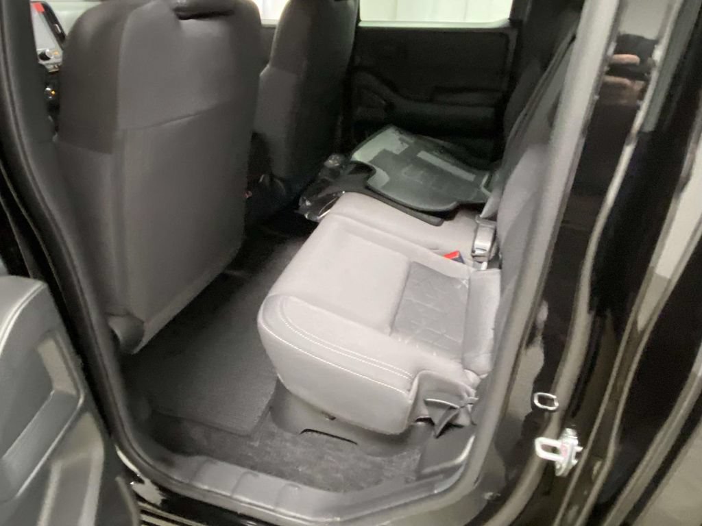 New 2026 Nissan Frontier SV w/ SV Convenience Package AWD/4WD image 8