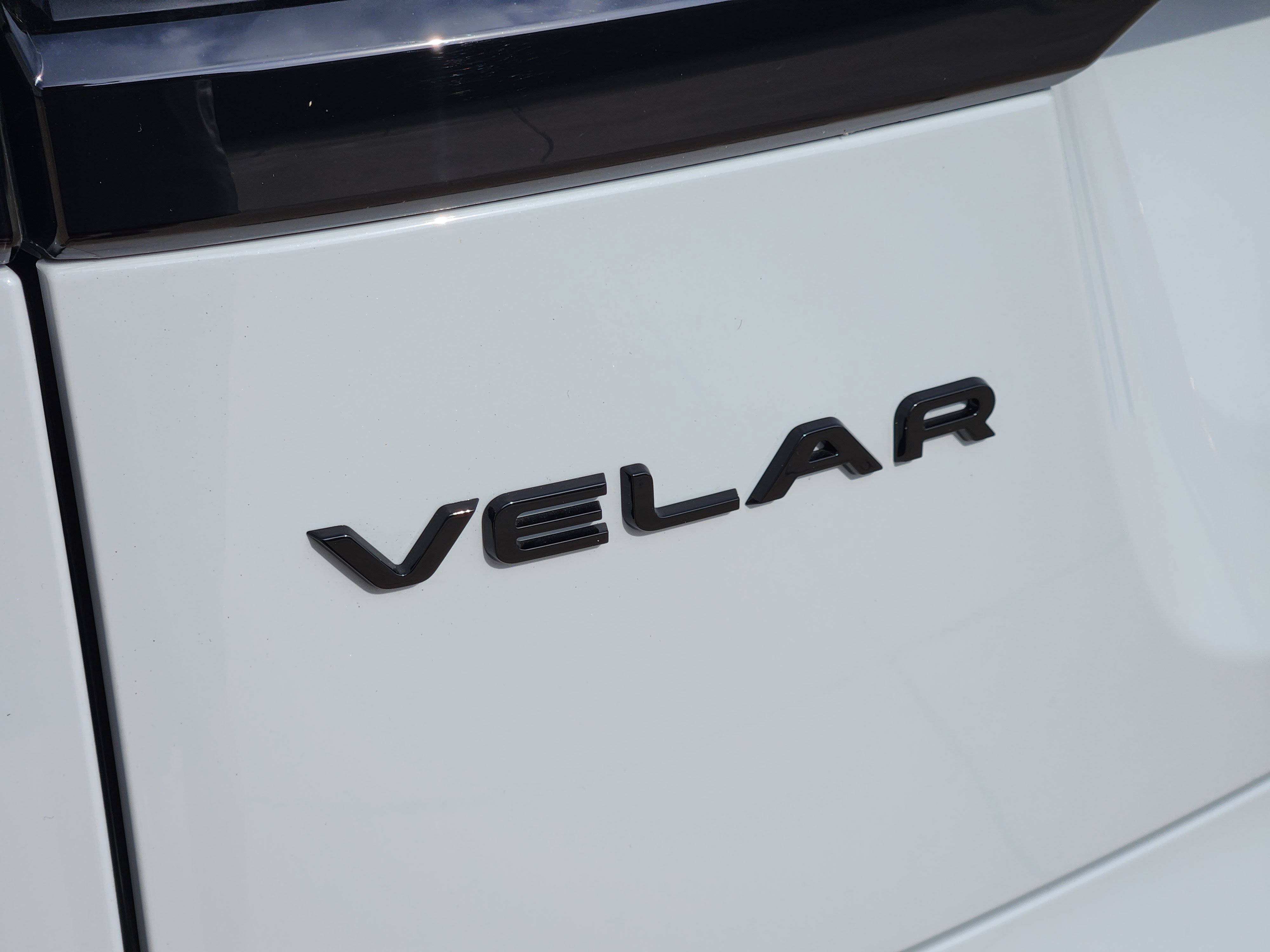 New 2026 Land Rover Range Rover Velar Dynamic SE AWD/4WD image 36