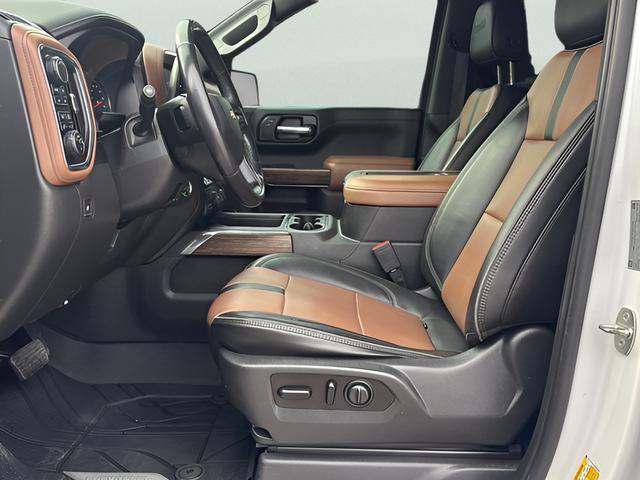 Used 2019 Chevrolet Silverado 1500 High Country w/ Technology Package image 21
