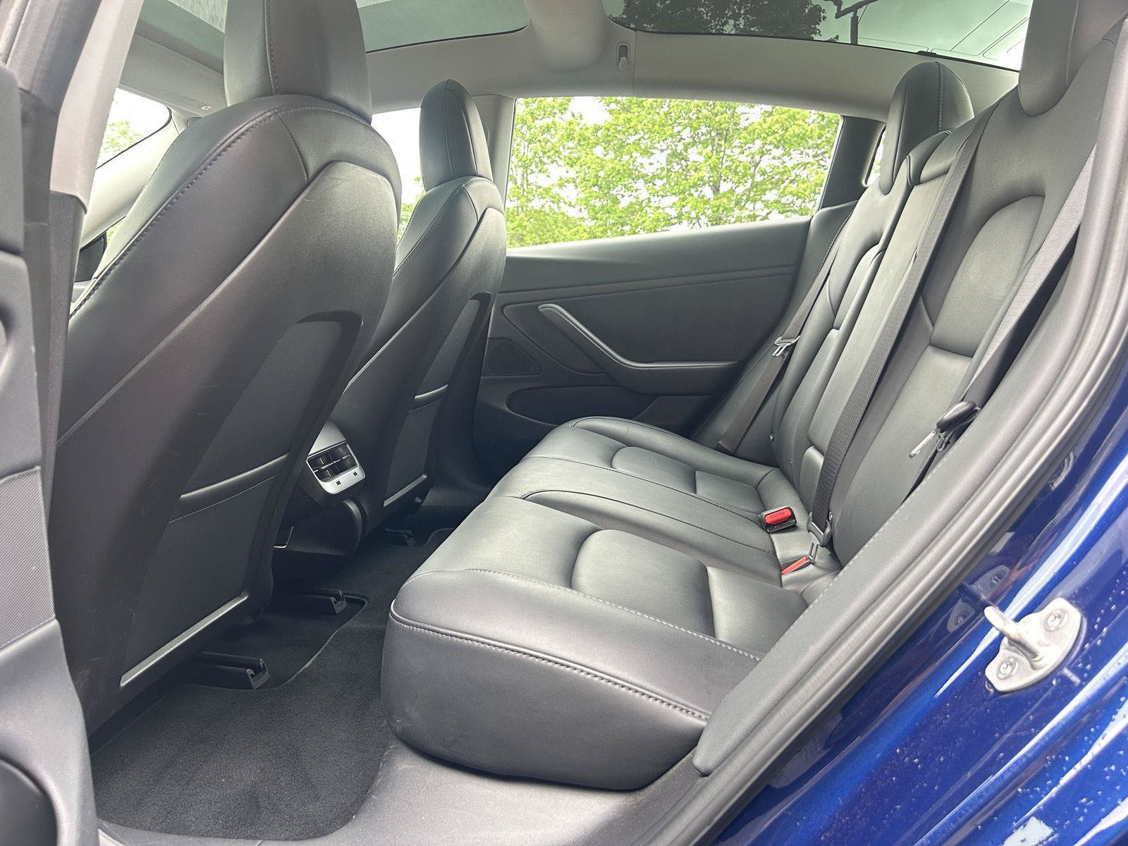 Used 2018 Tesla Model 3 Long Range AWD/4WD image 18