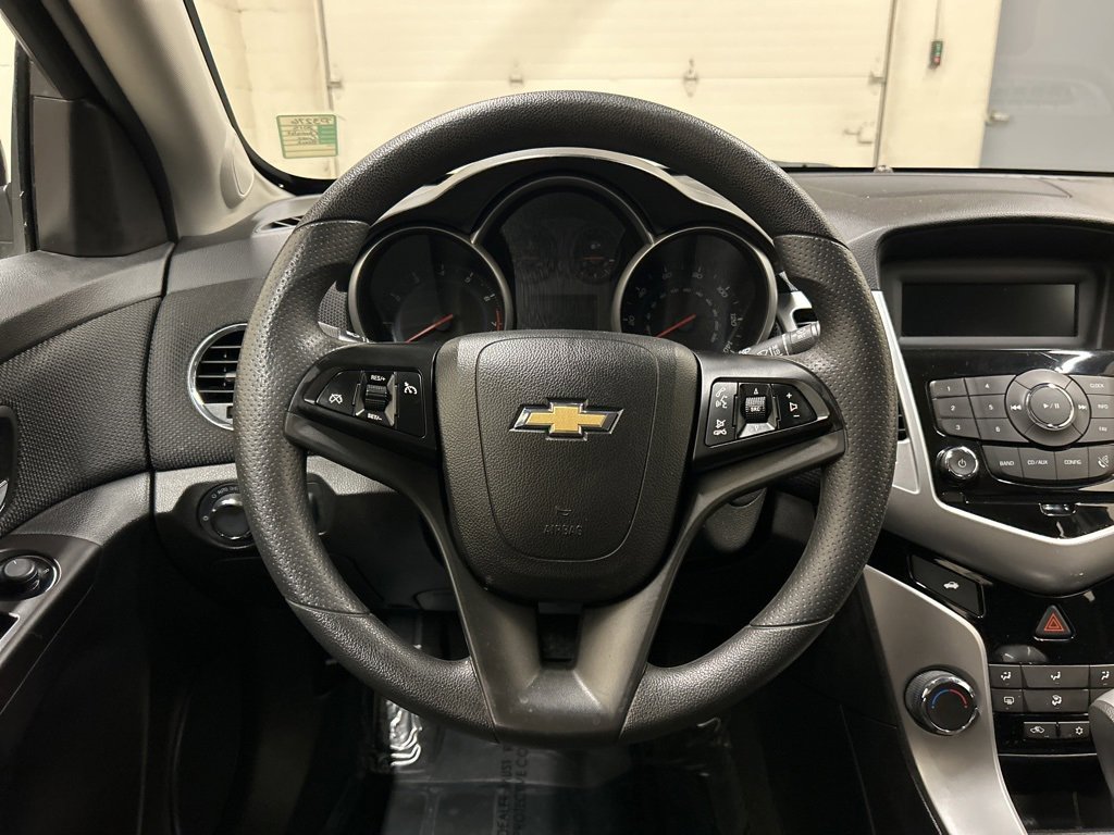 Used 2015 Chevrolet Cruze LT image 16