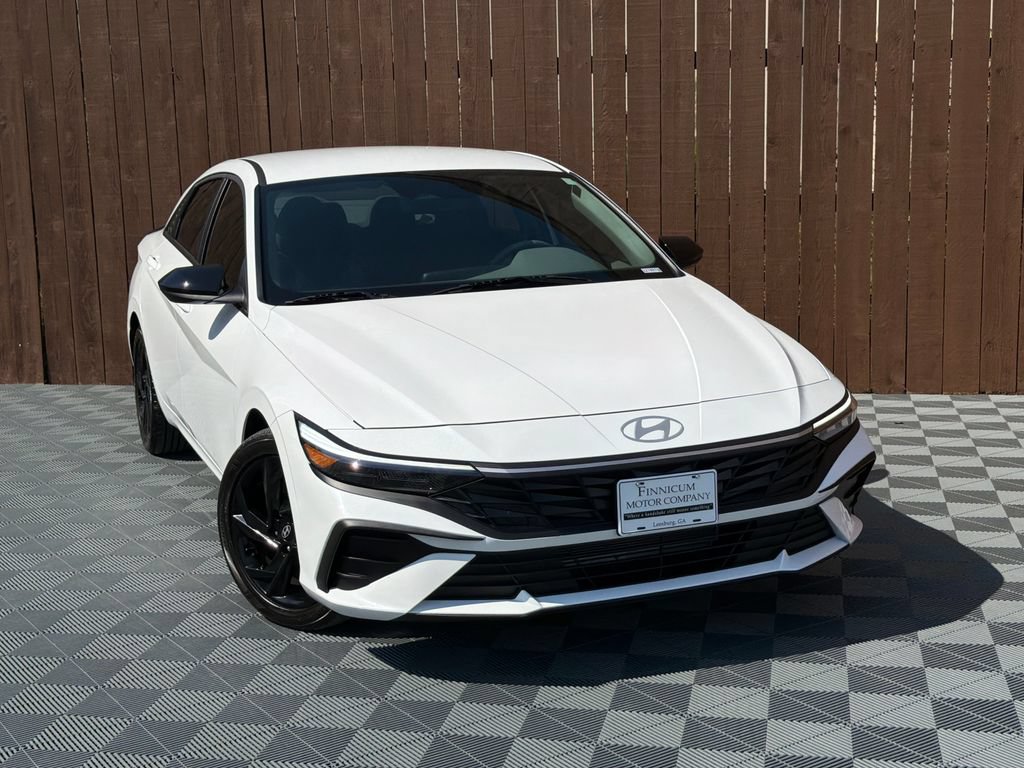 Used 2026 Hyundai Elantra Sport FWD image 9