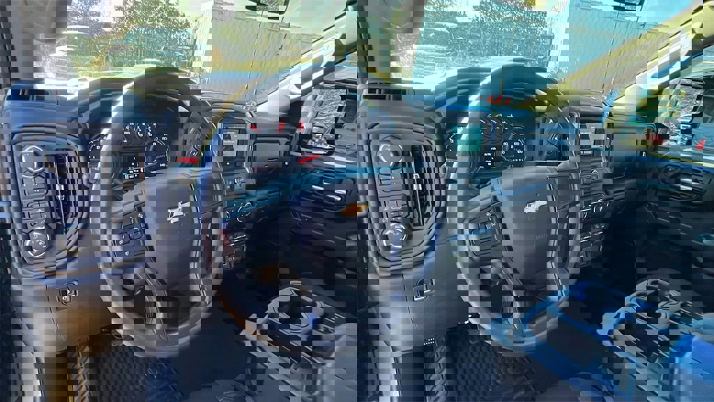 Certified 2024 Chevrolet Silverado 2500 Custom w/ Custom Convenience Package image 21