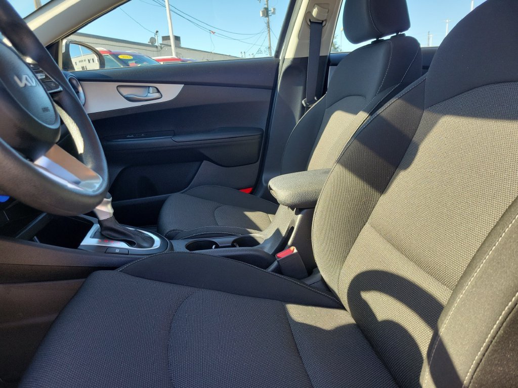 Used 2023 Kia Forte LX FWD image 16