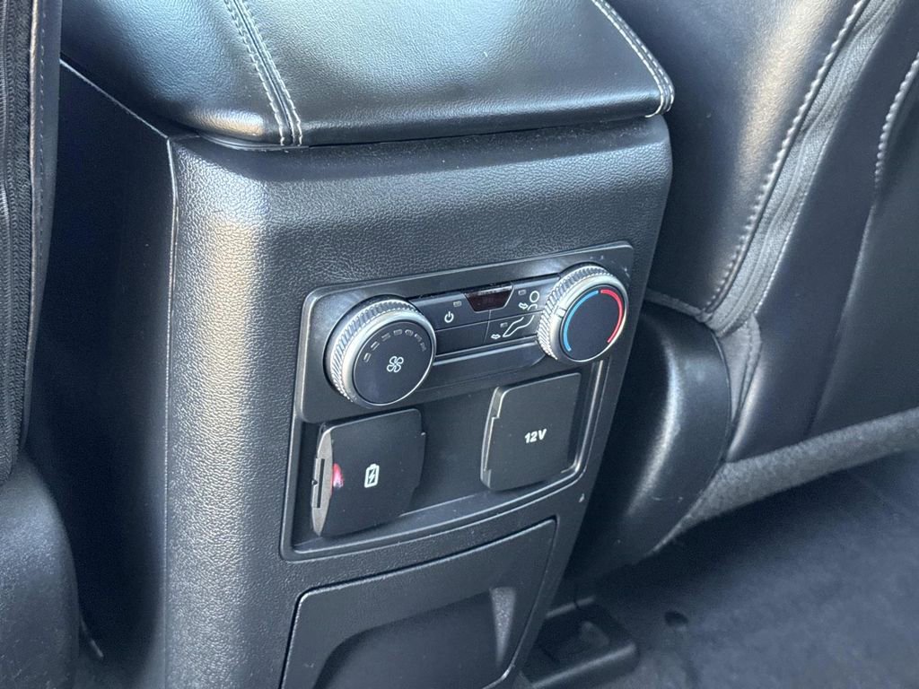 Used 2022 Ford Explorer XLT w/ Equipment Group 202A image 25