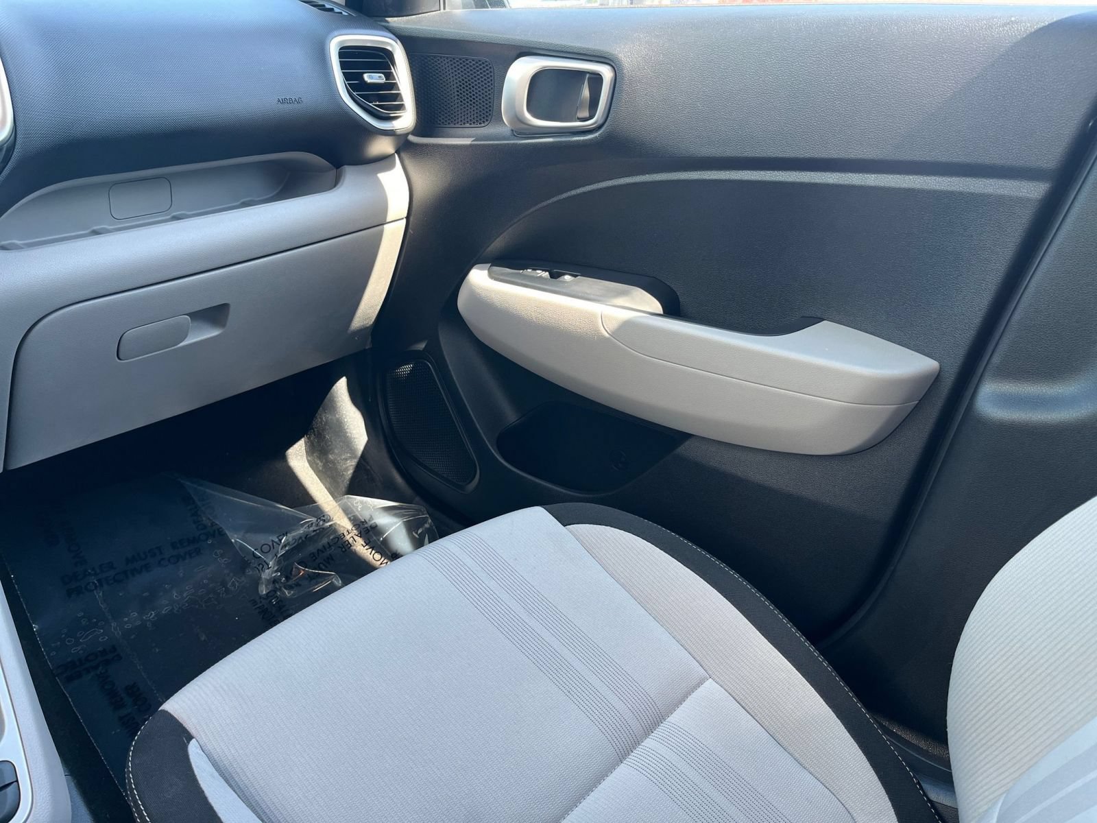 Used 2026 Hyundai Venue SEL FWD image 40