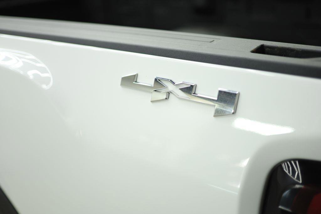 Used 2024 GMC Sierra 3500 SLT image 6