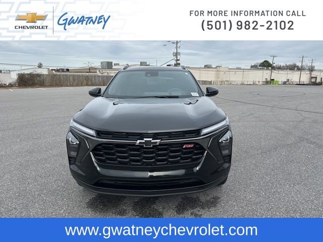 Used 2025 Chevrolet Trax RS w/ Driver Confidence Package image 2