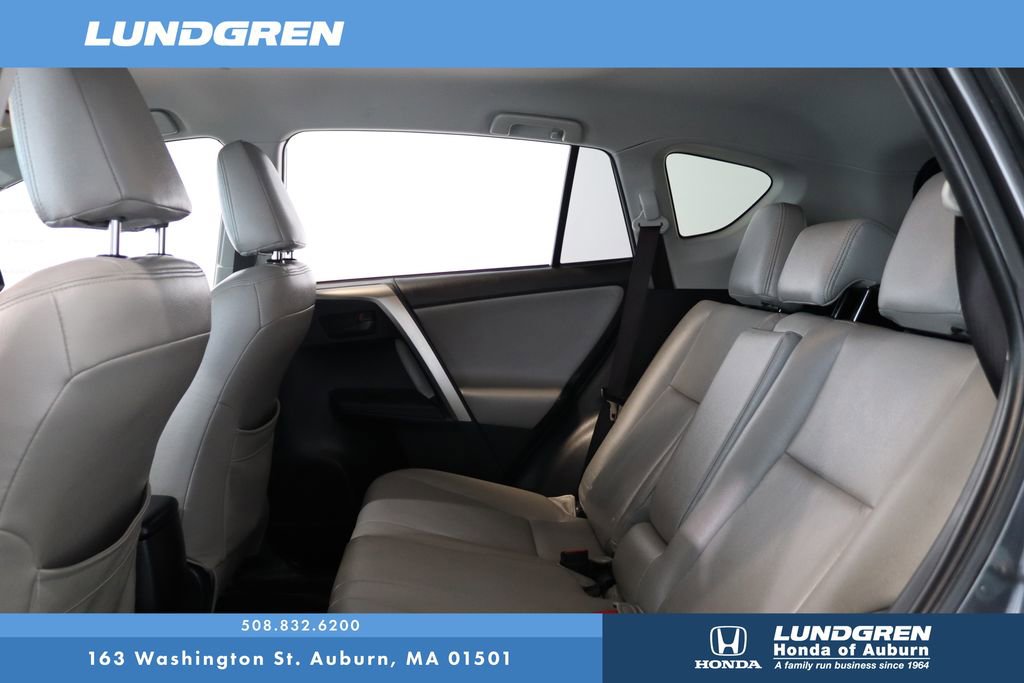Used 2015 Toyota RAV4 LE image 9