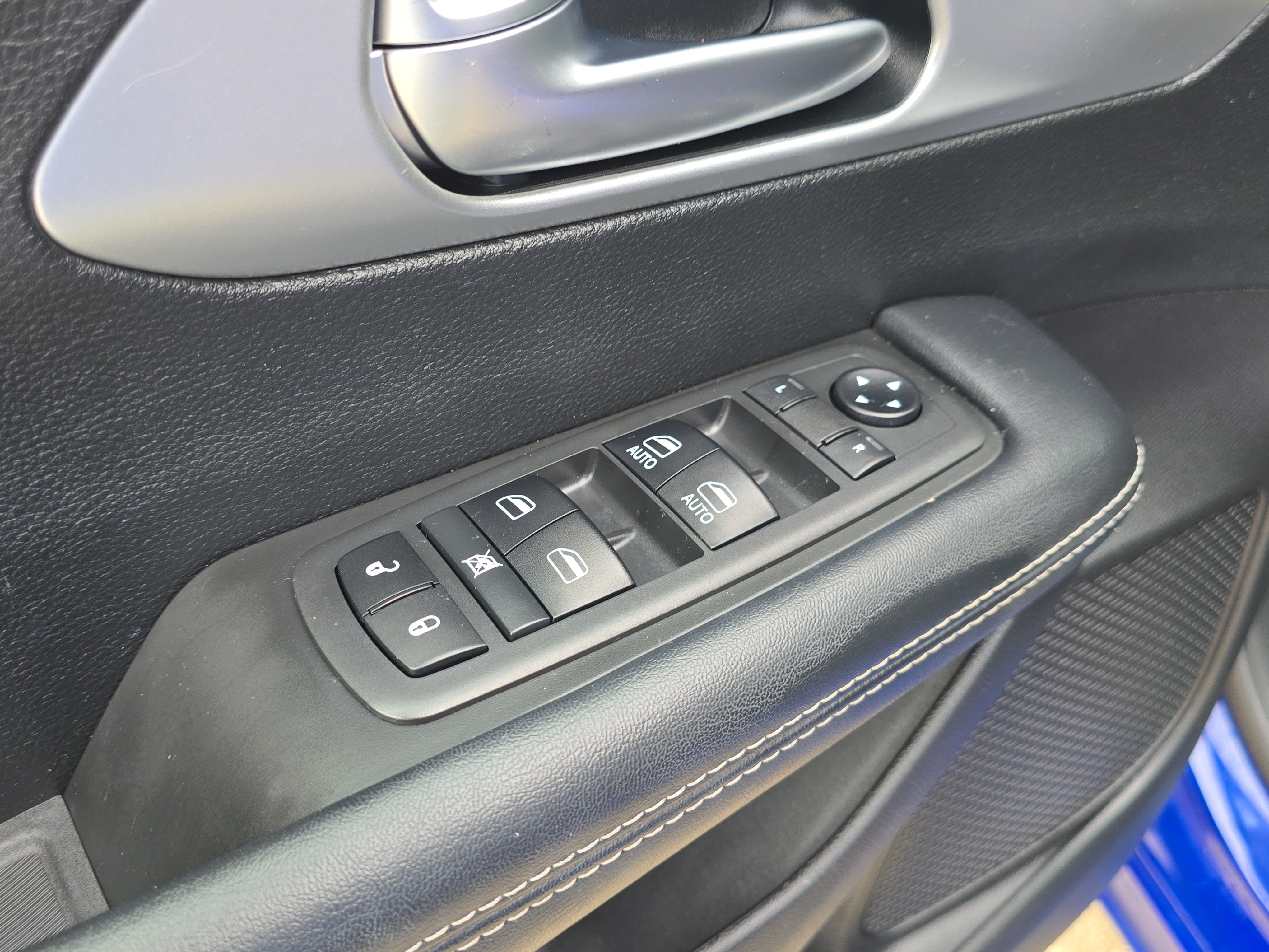 Used 2019 Chrysler Pacifica Touring-L w/ S Appearance Package FWD image 21