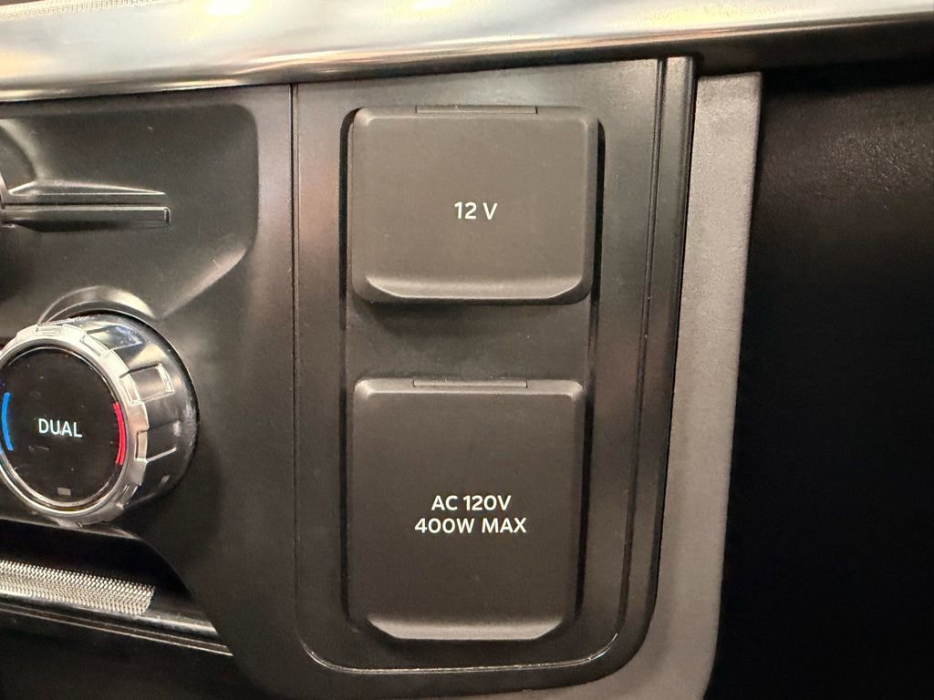 Used 2025 Ford F150 Lariat w/ Tow/Haul Package image 38