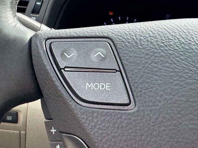 Used 2011 Lexus LS 460 L w/ Luxury Pkg image 25