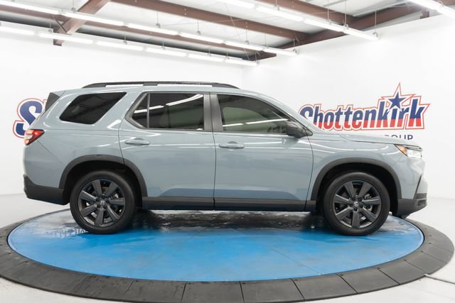 Certified 2023 Honda Pilot Sport image 11