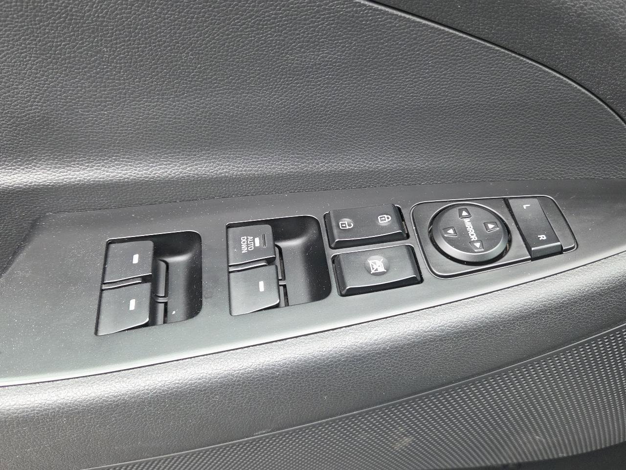 Used 2019 Hyundai Tucson SE AWD/4WD image 27