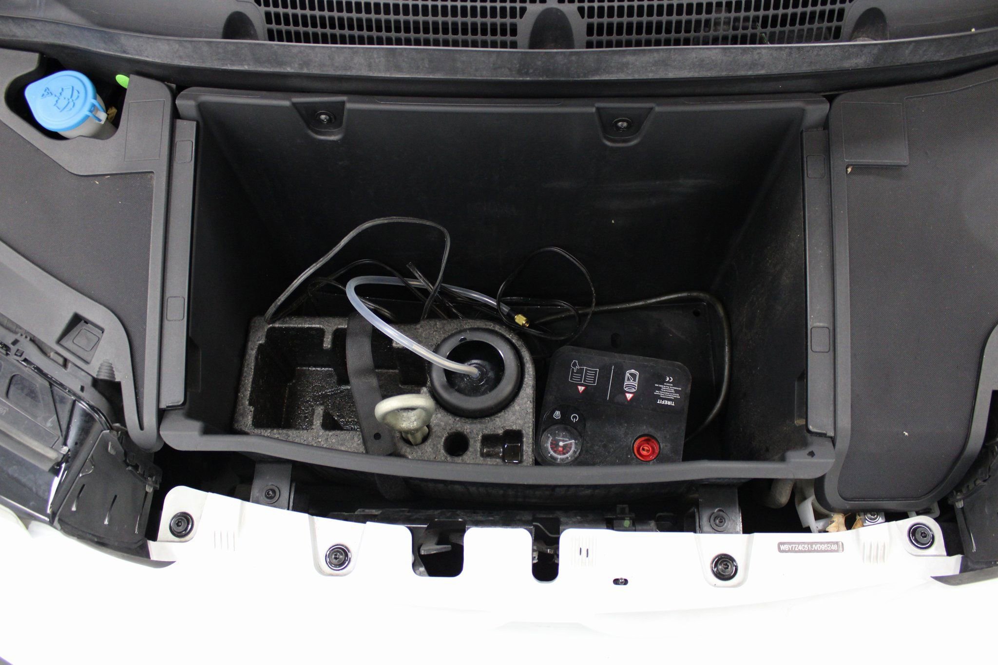 Used 2018 BMW i3 94Ah w/Range Extender image 11