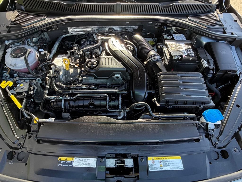 Used 2025 Volkswagen Jetta Sport FWD image 7