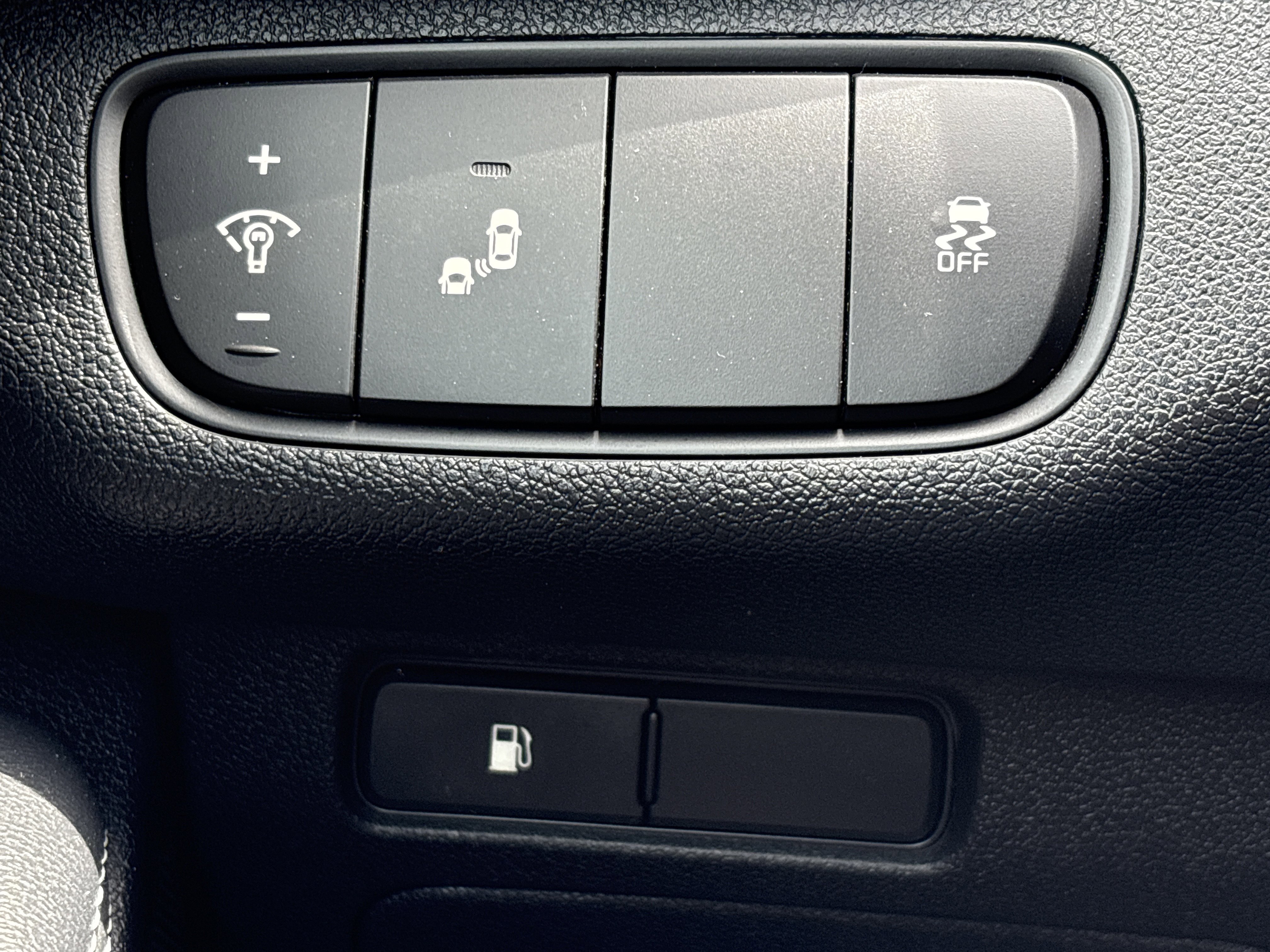 Used 2019 Kia Sorento LX image 30