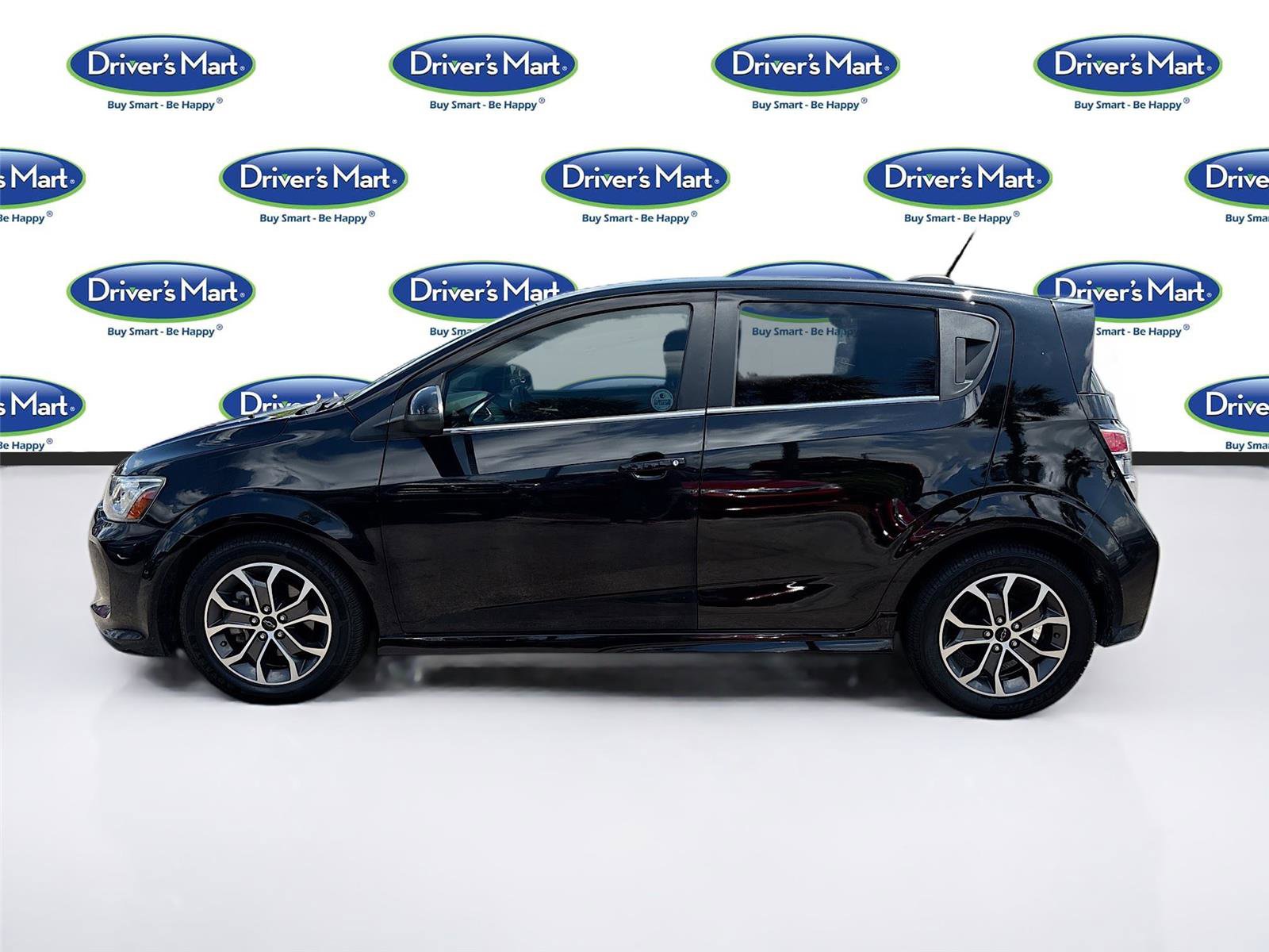 Used 2020 Chevrolet Sonic LT FWD image 4