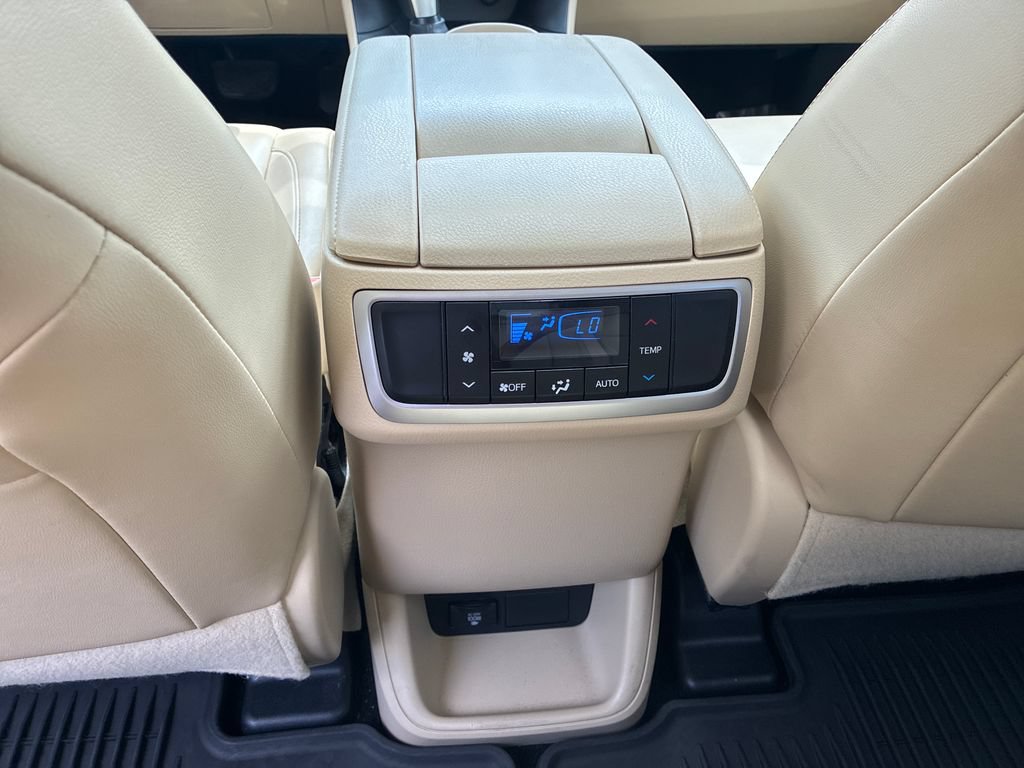 Used 2015 Toyota Highlander XLE AWD/4WD image 20