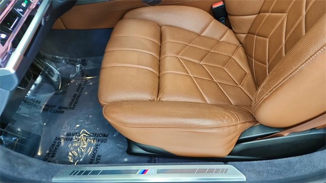 Used 2023 BMW i7 xDrive60 image 35