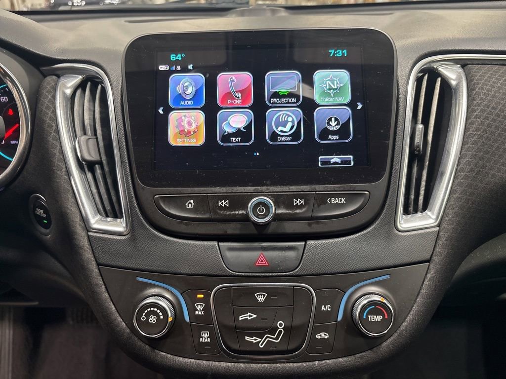 Used 2017 Chevrolet Malibu LT image 9