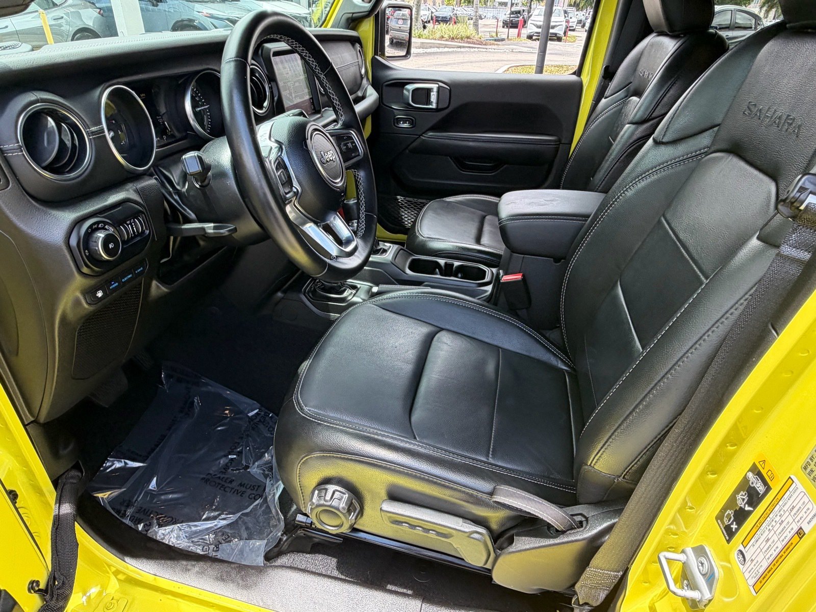 Used 2022 Jeep Wrangler Unlimited Sahara w/ Safety Group AWD/4WD image 12