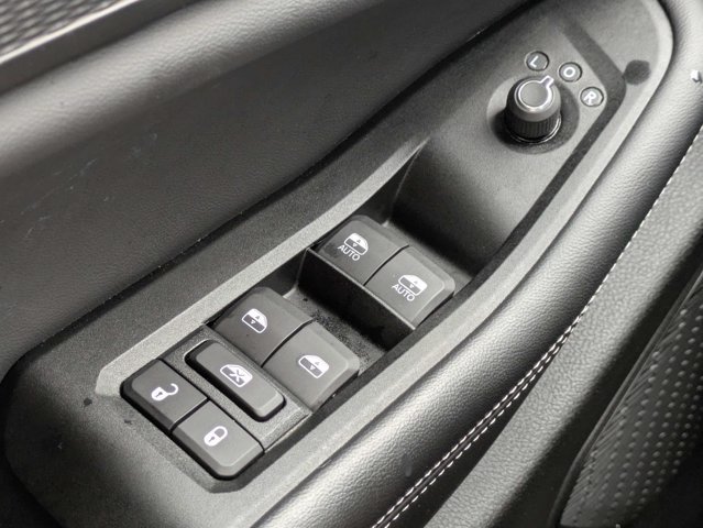 Certified 2024 Jeep Grand Cherokee L Altitude AWD/4WD image 24