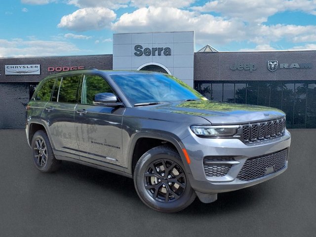Used 2024 Jeep Grand Cherokee Altitude