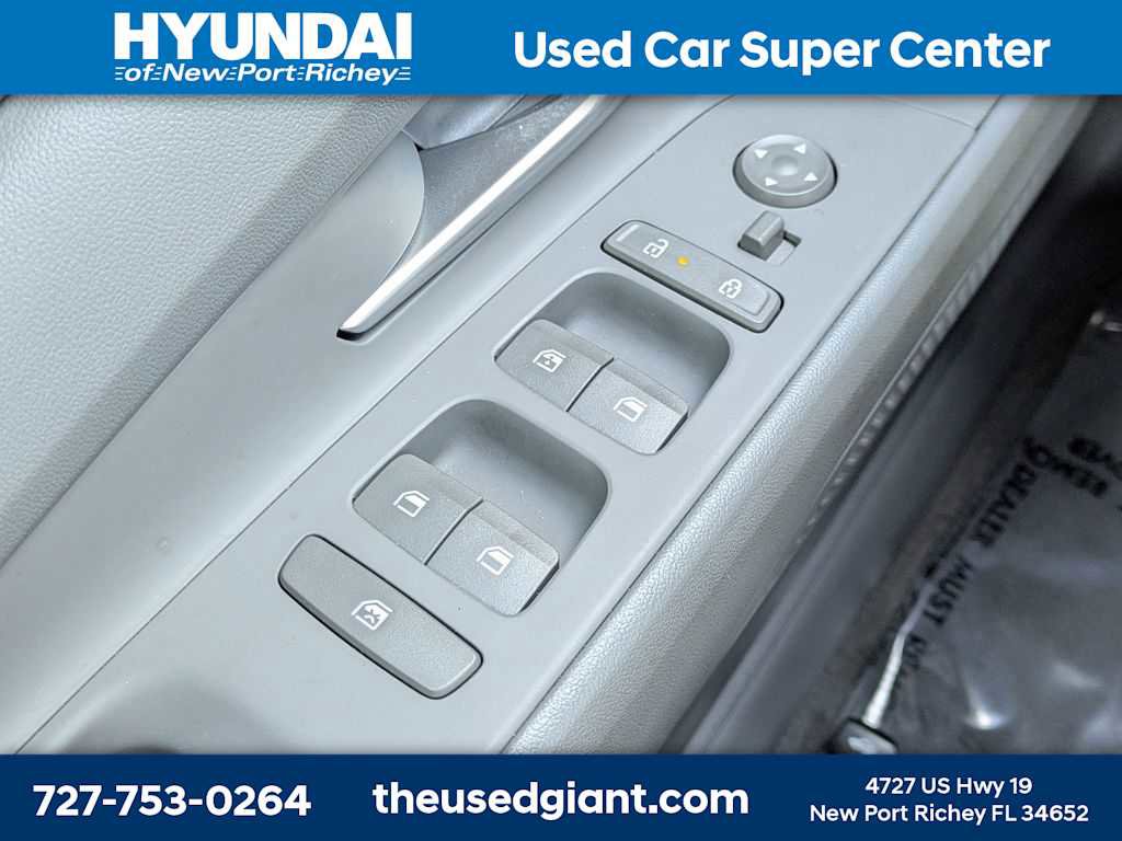 Used 2025 Hyundai Elantra Sport image 24