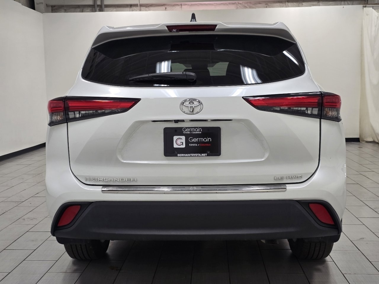 Certified 2023 Toyota Highlander LE image 14